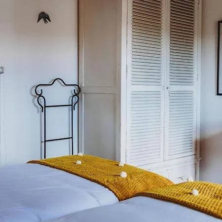 Art & History House In Holiday home Obidos