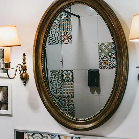 Art & History House In Hébergement de vacances Óbidos